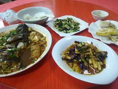 -凤嫂农家乐(梁弄店)