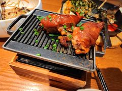 个旧烤猪蹄-云海肴·汽锅鸡·云南代表菜(天山百盛优客店)