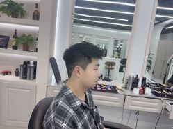 -尤司男士国潮理发馆