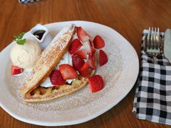 -ROAST coffee & eatery