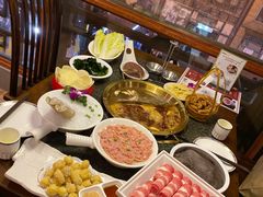 -小天鹅火锅·一线江景洪鼎旗舰店(洪崖洞店)