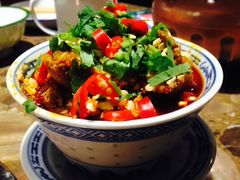 -沪小二炭火蛙锅(淮海中路美食不夜城店)