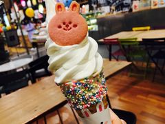 -LINE FRIENDS Garosu-gil Flagship Store