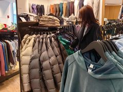 -lululemon(上海浦东IFC店)