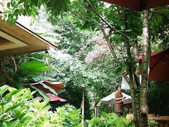 -月亮眼花园餐厅书吧酒吧