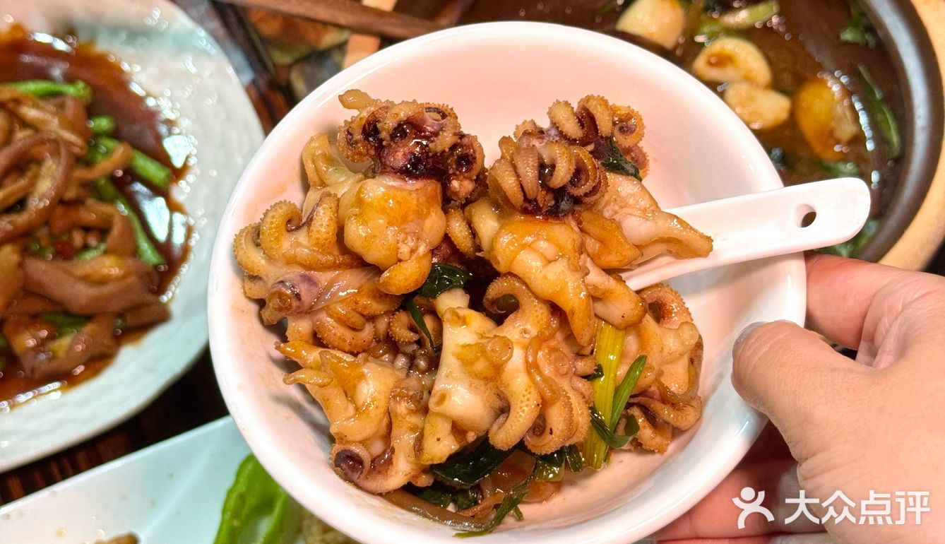 东莞人吃了7年的老牌啫啫煲！太掂了！