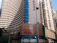 -深圳富苑皇冠假日套房酒店