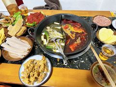 -重庆故事姊妹老火锅(财经学院店)