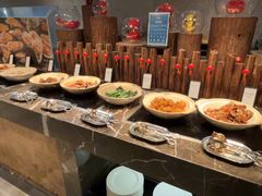 -广州万富希尔顿酒店·感趣自助餐厅·金秋蟹宴生蚝海鲜刺身