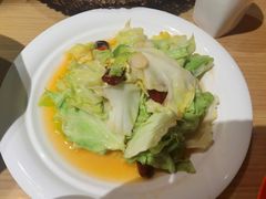 -渝信川菜 · 川味家常菜(财富购物中心店)