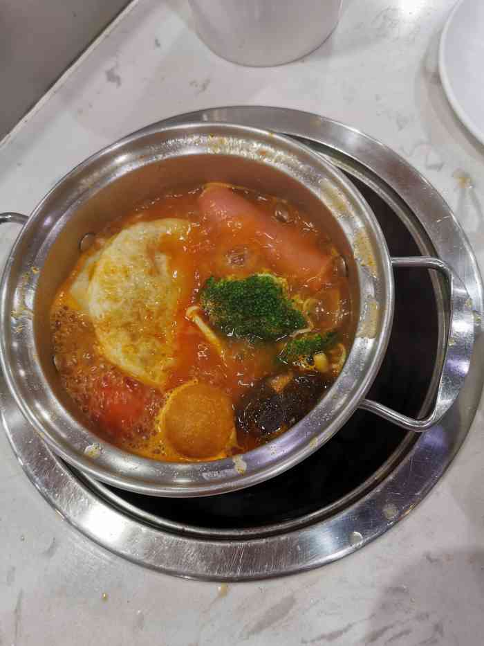 咕叽咕叽回转自助小火锅(建邺万达店)