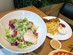 -文汇新民联合报业集团(上海报业大厦店)