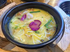 -桥香园过桥米线(国贸店)