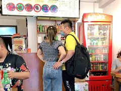 -丽虹云南过桥米线(兴工街店)