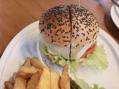 招牌牛肉汉堡-UPPER KITCHEN(延安路店)