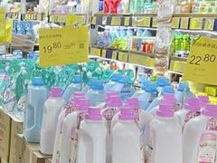 -黄五箱进口网红仓(金沙滩啤酒城店)