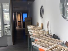 -目艮眼镜SHOWROOM(品牌集合店)