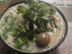 -肥汁米蘭香港米线(定西路店)