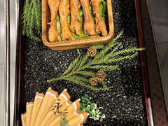 -鹿鸣山草本茶香火锅(园西路店)