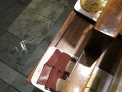 -老房老舍重庆火锅(假日城市店)