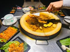 -冰冰龙虾·江湖菜·花园江景餐厅