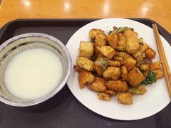 -华中科技大学东三学生食堂