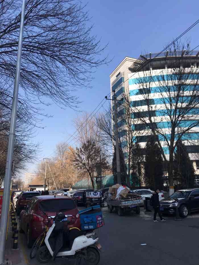 东方电子科技大厦-"便利蜂的黑胡椒牛排饭不错,如果中午工作很.