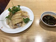 白斩鸡-禧凰·老上海白斩鸡辣肉面店