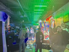 -世代星球·保龄球·镭战真人CS·团建(杨浦店)