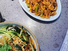 -山河屯铁锅炖(哈西站店)