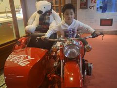 -东方明珠·可口可乐欢乐餐厅