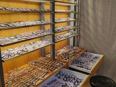 -优医视平价眼镜蔡司依视路折扣工厂店(德胜门店)