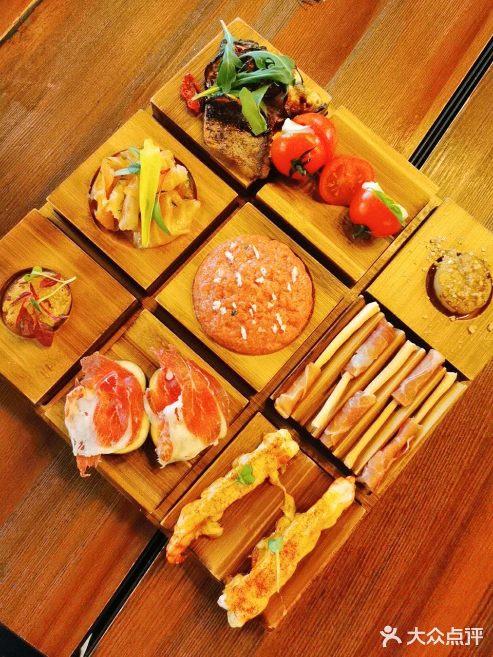 鲜嫩多汁惠灵顿羊排 • 食索意大利网红西餐厅