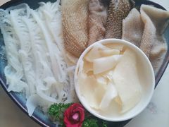 火锅三宝-左庭右院鲜牛肉火锅(浦江欢乐颂店)