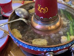 -毛辣果·贵州红酸汤牛肉火锅(西单店)