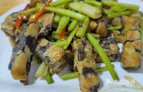 Octopus Cake Stir-fried with Celery