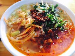 -巍山火巴肉饵丝(大理古城店)