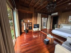 -蜈支洲岛珊瑚酒店临海阁中餐厅