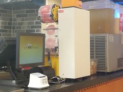 -八婆婆烧仙草(中山路店)