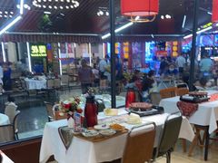 -刘姐啤酒鱼民族演艺餐厅(西街总店)