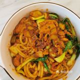 富有新疆民族特色。点了鸡肉炒米粉