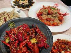 -肥肥虾庄·金牌油焖大虾(汉街SKP店)