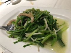 青龙菜清炒-新加坡海鲜共和(名胜世界圣淘沙海滨坊)