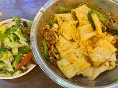 -爱骅裤带面馆(东木头市店)