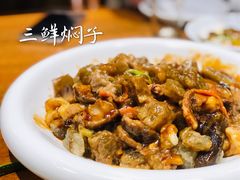 三鲜焖子-日月昇海鲜码头(开发区五彩城店)