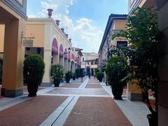 -佛罗伦萨小镇广佛名品奥特莱斯(疏港路店)