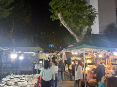 -吴山路夜市