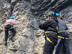 -贵阳猴耳天坑·极限酷玩公园