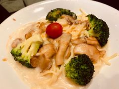 西兰花杂菌煮意粉-花园餐厅(亚士厘道店)