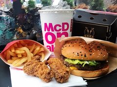 -麦当劳(宝山大厦店)